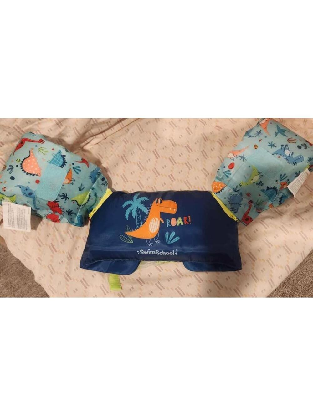 Toddler swim floating device.